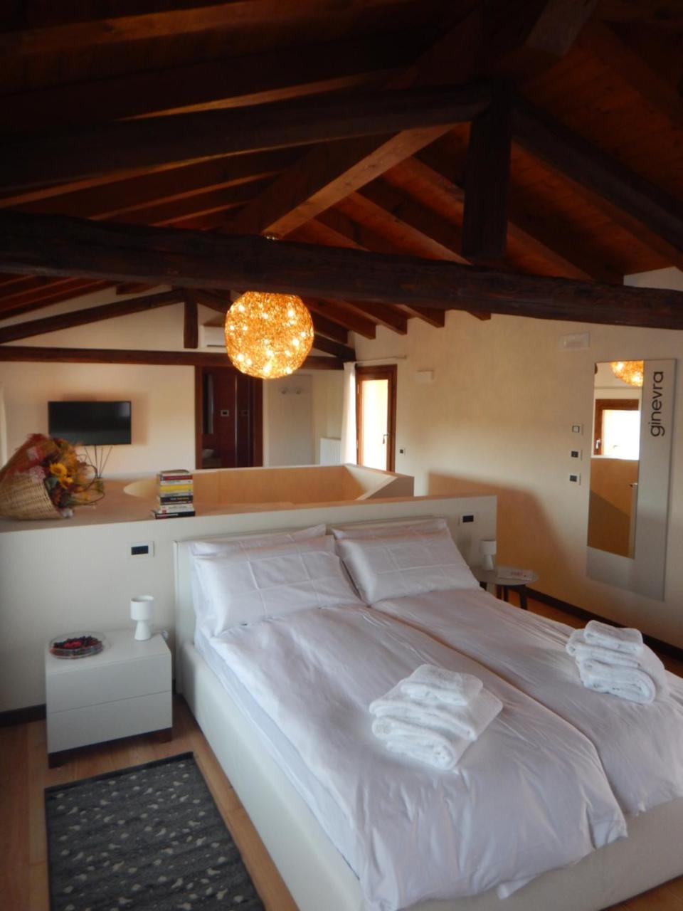 Отель Crystal Luxury House Fiume Veneto Экстерьер фото
